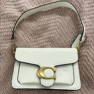 Elegant White Leather Shoulder Bag with Gold Accent